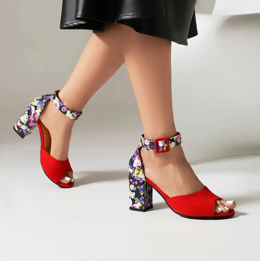 Sandalias de Tacón Ancho con Diseño Floral