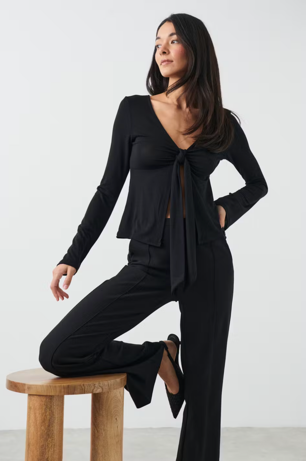 Top - Nyra