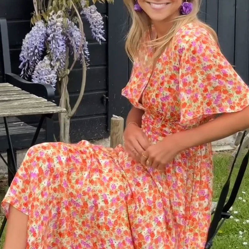 Bonito vestido vintage con estampado floral
