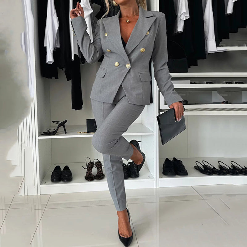 Conjunto de chaqueta y pantalón de mujer